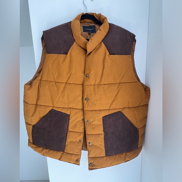 NWT Banana Republic Factory sz 2X ochre puffer vest w/ faux suede brown details - Picture 2 of 9